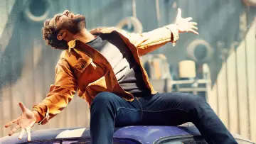 Zasłona do filmu "మెకానిక్ రాకీ" #707115