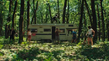 Zasłona do filmu "I agries meres mas" #933274