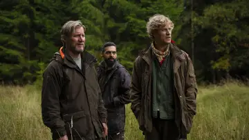 Zasłona do filmu "Łowcy na białej polanie" #434701