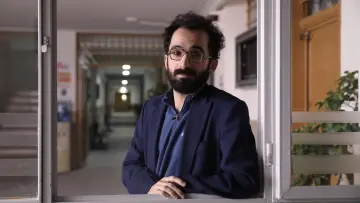 Zasłona do filmu "آیه های زمینی" #1050900