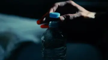 Zasłona do filmu "Zjadacz ptaków" #664040