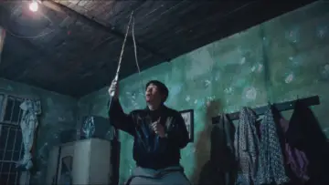 Zasłona do filmu "Tylko rzeka płynie" #1003248