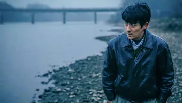 Zasłona do filmu "Tylko rzeka płynie" #465696