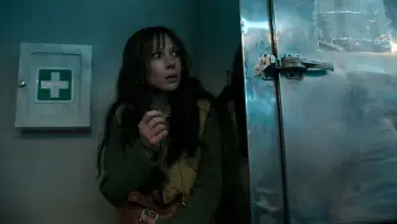 Zasłona do filmu "Baw się dobrze i przeżyj" #523469