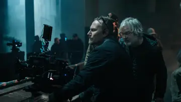 Zasłona do filmu "Baw się dobrze i przeżyj" #760672