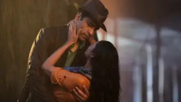 Zasłona do filmu "শ্রীস্বপনকুমারের বাদামী হায়নার কবলে" #763322