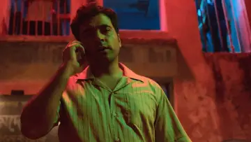 Zasłona do filmu "শ্রীস্বপনকুমারের বাদামী হায়নার কবলে" #763336