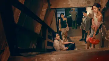 Zasłona do filmu "เรดไลฟ์" #375459