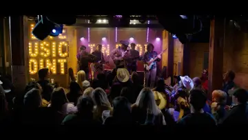 Zasłona do filmu "God