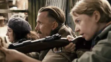 Zasłona do filmu "Fortunes of War" #191927
