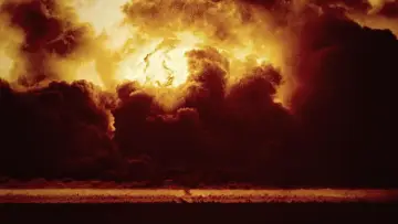 Zasłona do filmu "To End All War: Oppenheimer & the Atomic Bomb" #347046