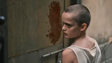 Zasłona do filmu "Oddaj ją" #548048