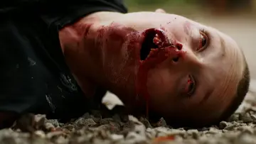Zasłona do filmu "Oddaj ją" #548100