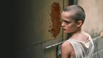 Zasłona do filmu "Oddaj ją" #548143