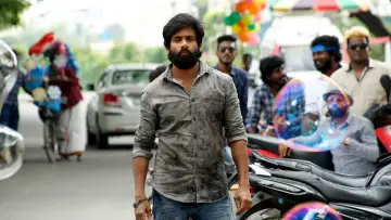Zasłona do filmu "டைனோசர்ஸ்" #1910483