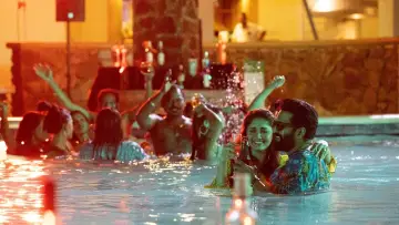 Zasłona do filmu "டிடி ரிட்டர்ன்ஸ்" #414804