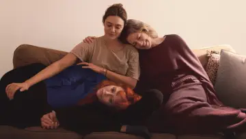 Zasłona do filmu "Jego trzy córki" #641319