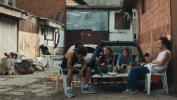 Zasłona do filmu "Nasz świat" #1077607