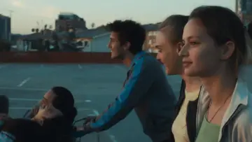 Zasłona do filmu "Nasz świat" #464302