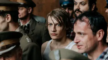 Zasłona do filmu "Kobieta z..." #487327