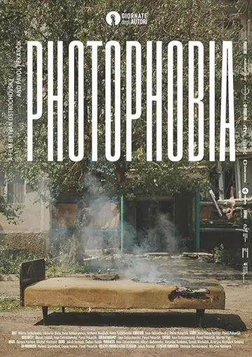 Plakat do filmu "Światłowstręt" #684354
