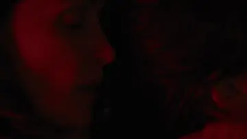 Zasłona do filmu "Kopnęłabym cię, gdybym mogła" #519132