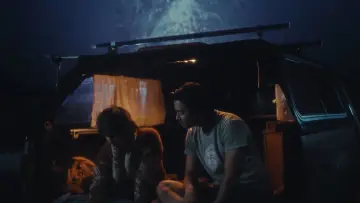 Zasłona do filmu "We