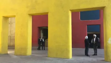 Zasłona do filmu "Kraft der Utopie – Leben mit Le Corbusier in Chandigarh" #192995
