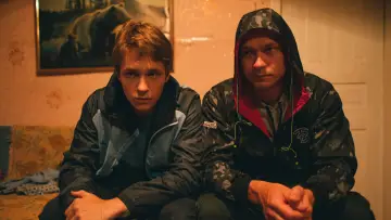 Zasłona do filmu "Lato się kończy" #728905