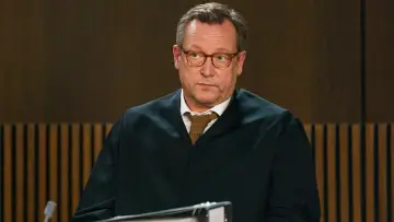 Zasłona do filmu "Sie sagt. Er sagt." #367408