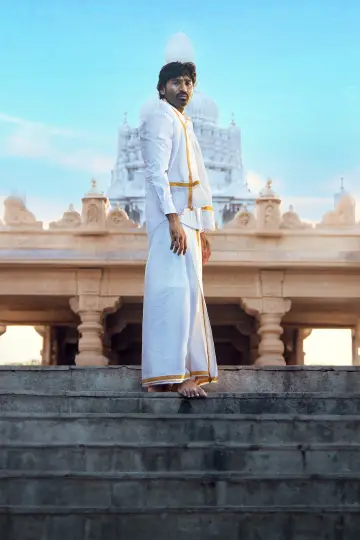 Plakat do filmu "కుబేర" #680448