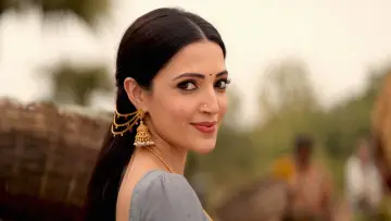 Zasłona do filmu "గ్యాంగ్స్ ఆఫ్ గోదావరి" #487683