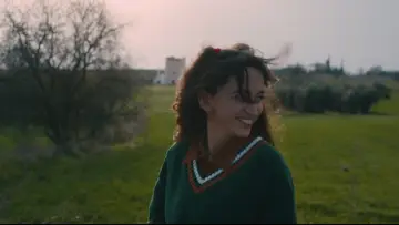 Zasłona do filmu "Κέτσαπ στη Μουστάρδα σου" #1107592