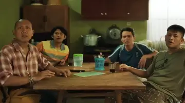 Zasłona do filmu "Agak Laen" #349515