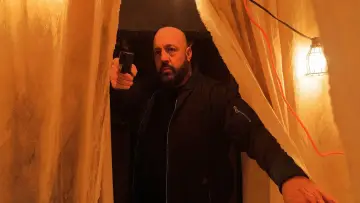 Zasłona do filmu "Guns Up" #559601
