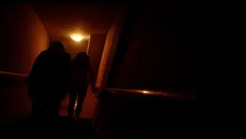 Zasłona do filmu "ZONA" #1189177
