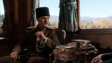 Zasłona do filmu "Atatürk 1881 - 1919" #1082782
