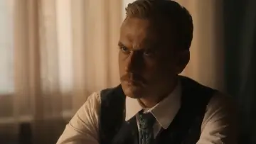 Zasłona do filmu "Atatürk 1881 - 1919" #438343
