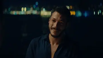 Zasłona do filmu "İstanbul Üçlemesi: Muhabbet" #458607