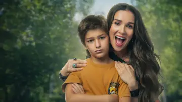 Zasłona do filmu "Z mamą mi nie po drodze" #706578