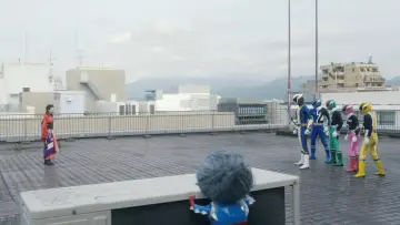 Zasłona do filmu "特捜戦隊デカレンジャー20th ファイヤーボール・ブースター" #1113800