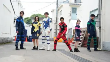 Zasłona do filmu "特捜戦隊デカレンジャー20th ファイヤーボール・ブースター" #1113802