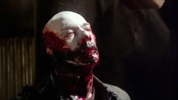 Zasłona do filmu "Uniwersalny Żołnierz: Dzień Odrodzenia" #711378