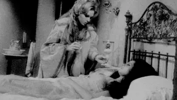 Zasłona do filmu "Cuadecuc, vampir" #1908841
