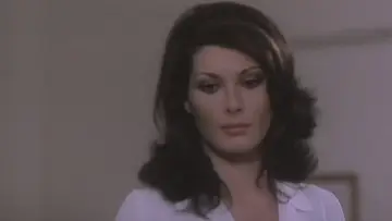 Zasłona do filmu "La dottoressa del distretto militare" #1583476