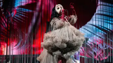 Zasłona do filmu "Björk: Cornucopia" #651844