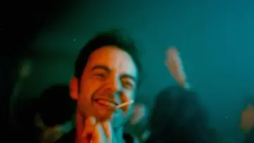 Zasłona do filmu "Rapsodos" #485033