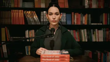 Zasłona do filmu "Everything to Me" #980239