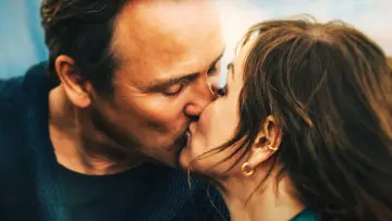 Zasłona do filmu "Fuld af kærlighed" #1777290
