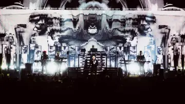 Zasłona do filmu "Pet Shop Boys Dreamworld: The Greatest Hits Live at the Royal Arena Copenhagen" #755563